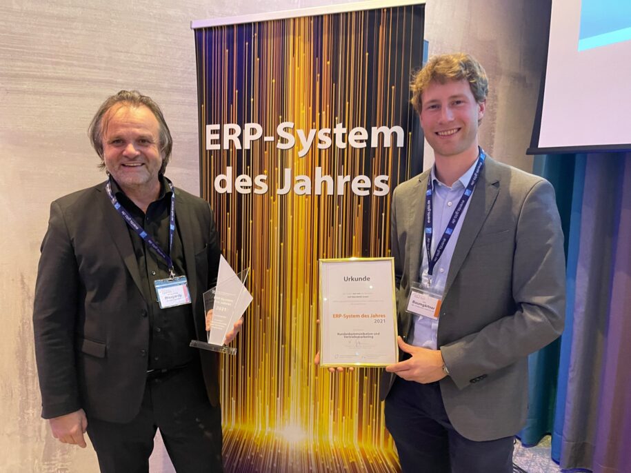 ERP SYSTEM des Jahres_ Andreas Hougardy (GF von SOFTBAUWARE ) und Beat Baumgärtner (Projektleiter von OTT Garagen)